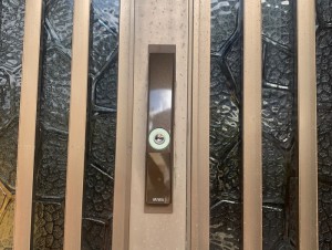 福山市玄関扉の鍵穴取り替え工事